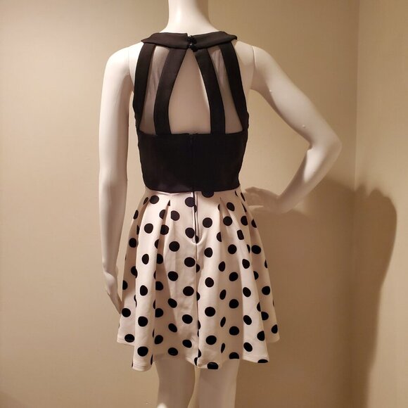 NWT Crystal Doll Cutout Fit and Flare Polka Dot Dress Black White Junior's 5 - Picture 8 of 8